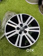 AUDI ALLOY WHEELS 17 INCH SET OF 4 (VERY GOOD CONDITION)