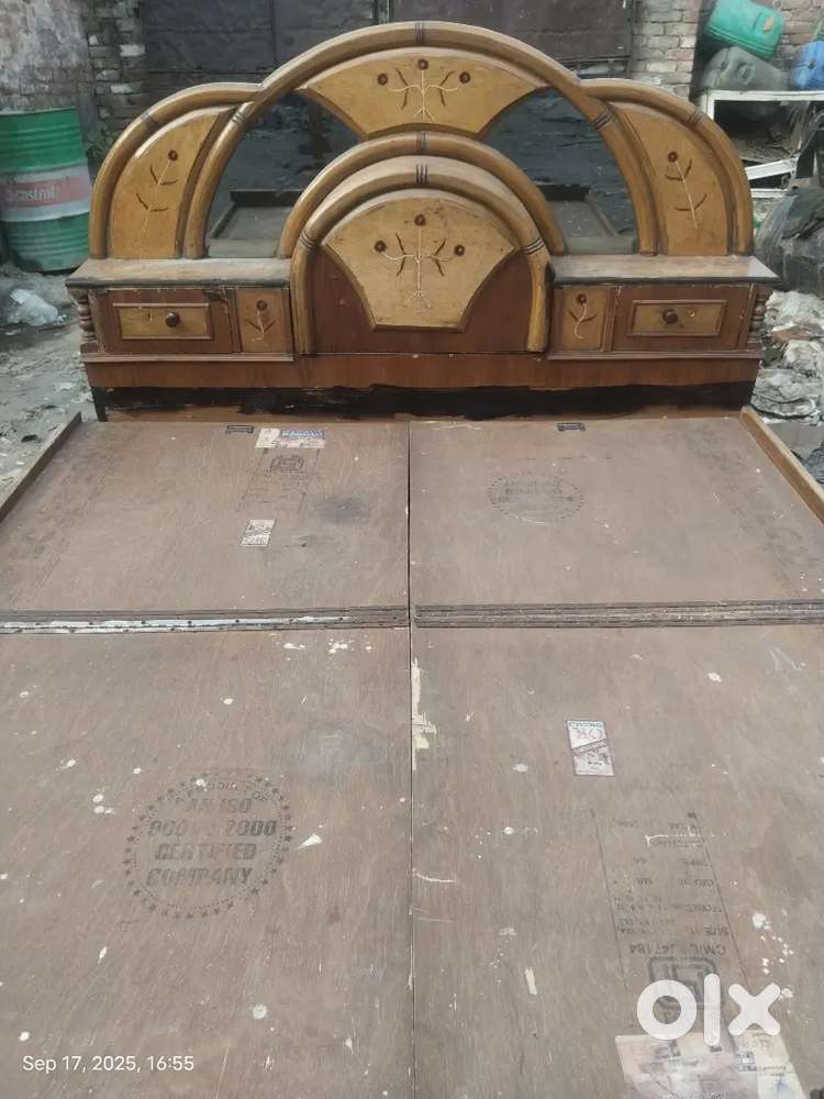 Double bed in good condition