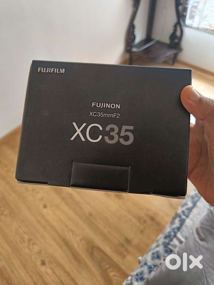 Fujifilm Fujinon XC 35mm F2 Prime Lens for Portrait  Wedding  Fashio