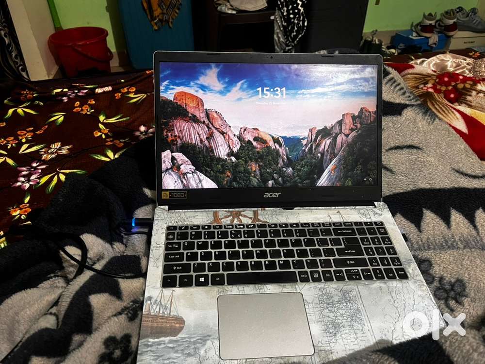 Acer aspire 3 rizen 3 processor with 12 gb ram