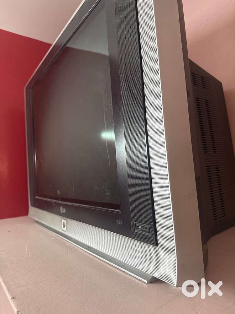 LG tv flatron chatode ray display twin speaker system
