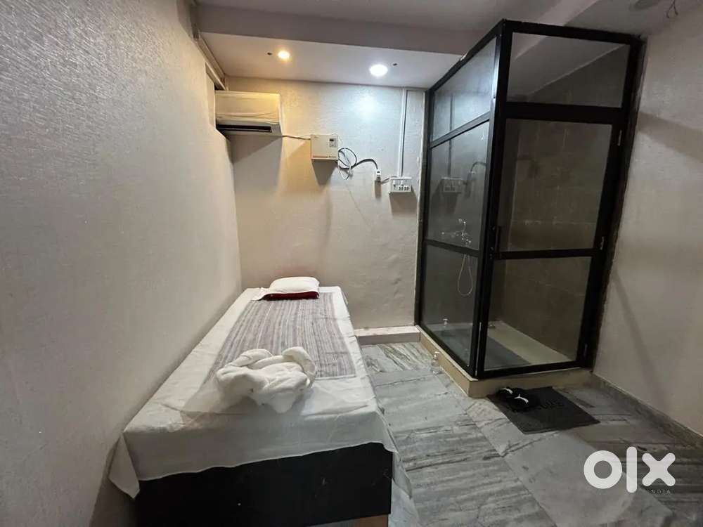 SPA job hai girls staff therapist chahiye