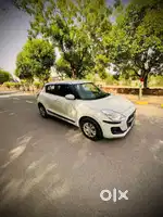 Maruti Suzuki Swift VXi + Manual, 2022, Petrol