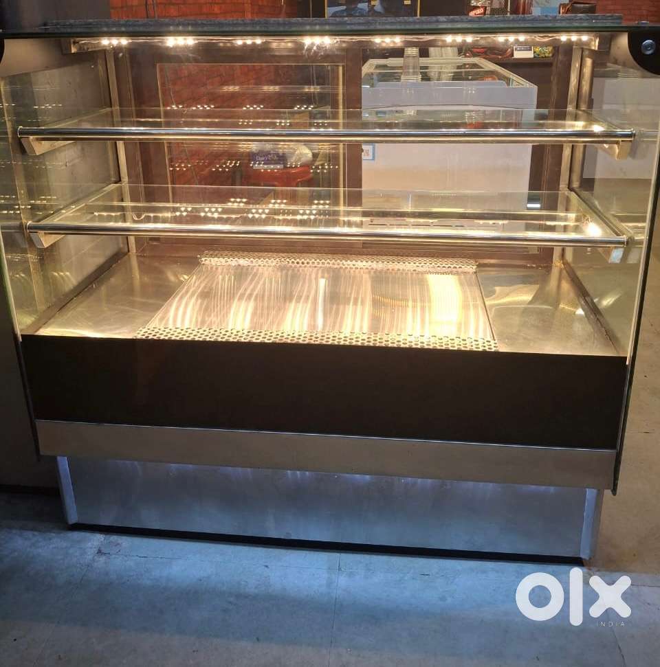 Pastry cooler