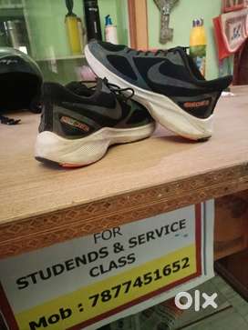 Night glow nikie  jordan,zoon200, shoes, size9 cost price 1600rs