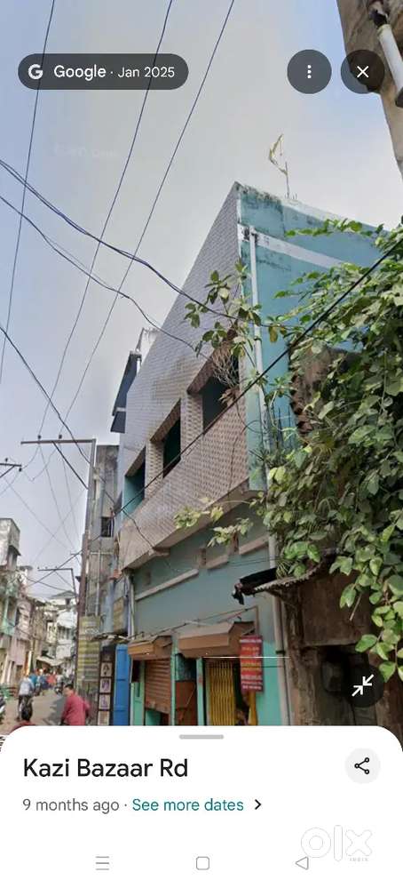 renovated 10 yrs back good area , shops in ground floor for bussiness