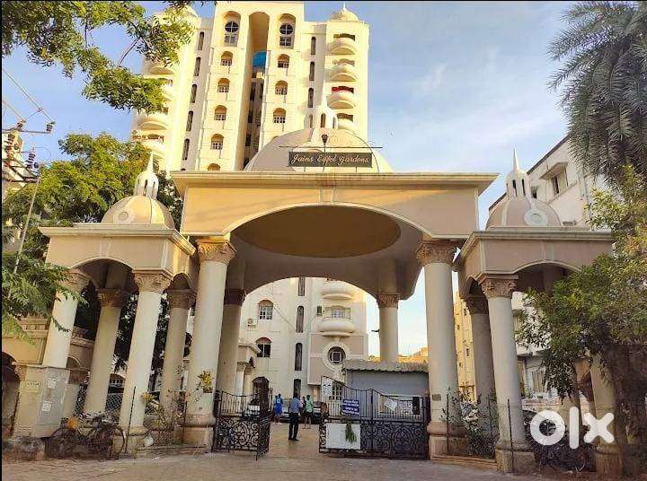 Looking for Roommates