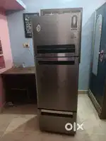 WHIRLPOOL FRIDGE 3 DOOR 5STAR FOR SALE