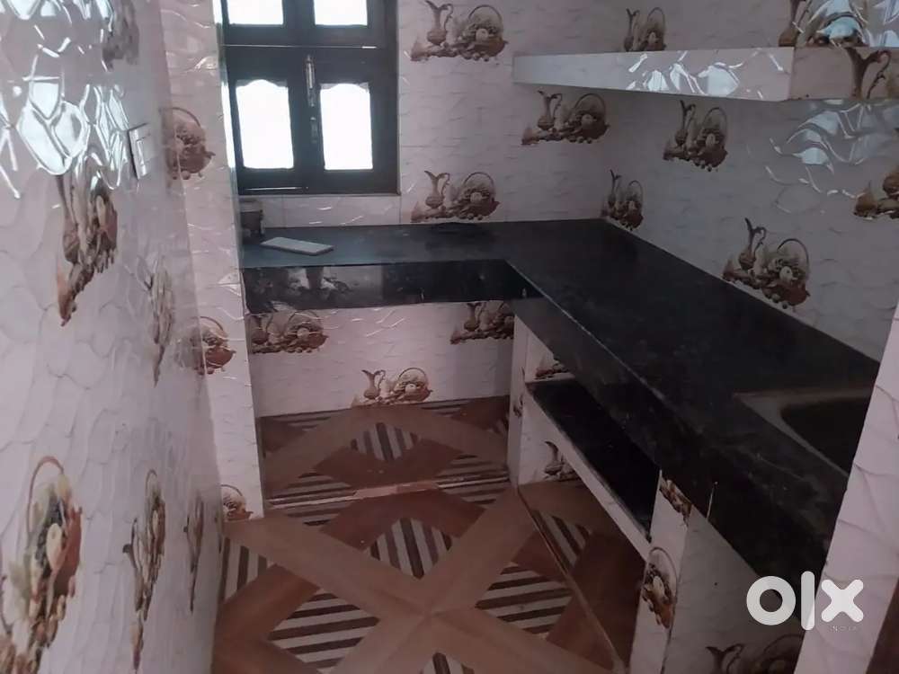 2 bhk ka flat girls batchler allowed for two girls or more partners