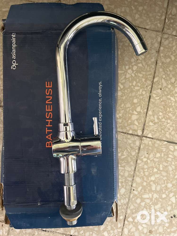 Floor mount kitchen tap