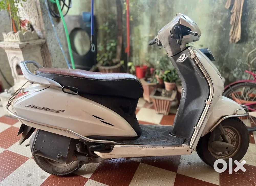 Urgent sell good condition original pent not accidental