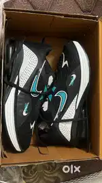 Nike man air shoes for fast fast piece size 7 or 8 dono hai