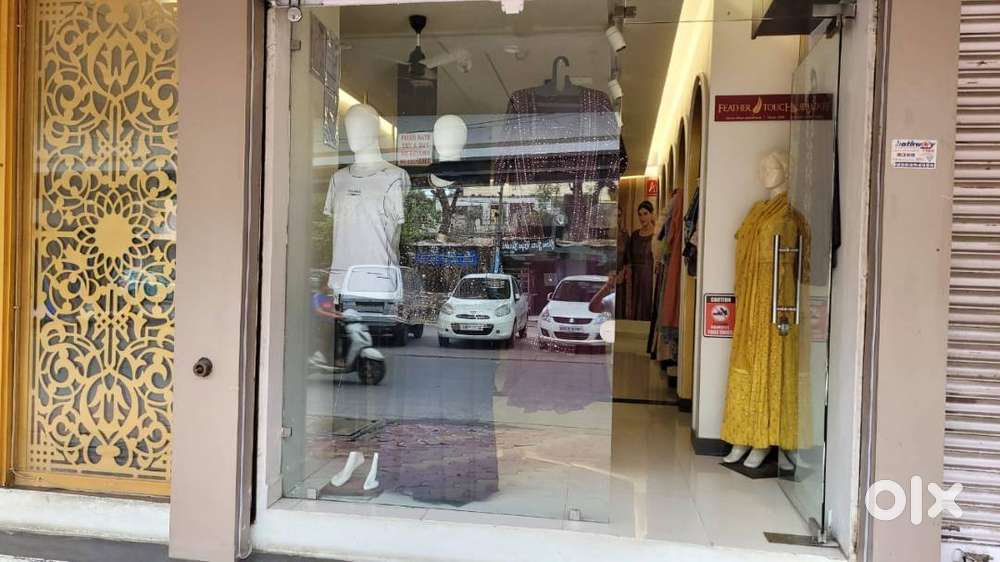 Ground Floor Shop 13X33 ft Fully furnished for Rent