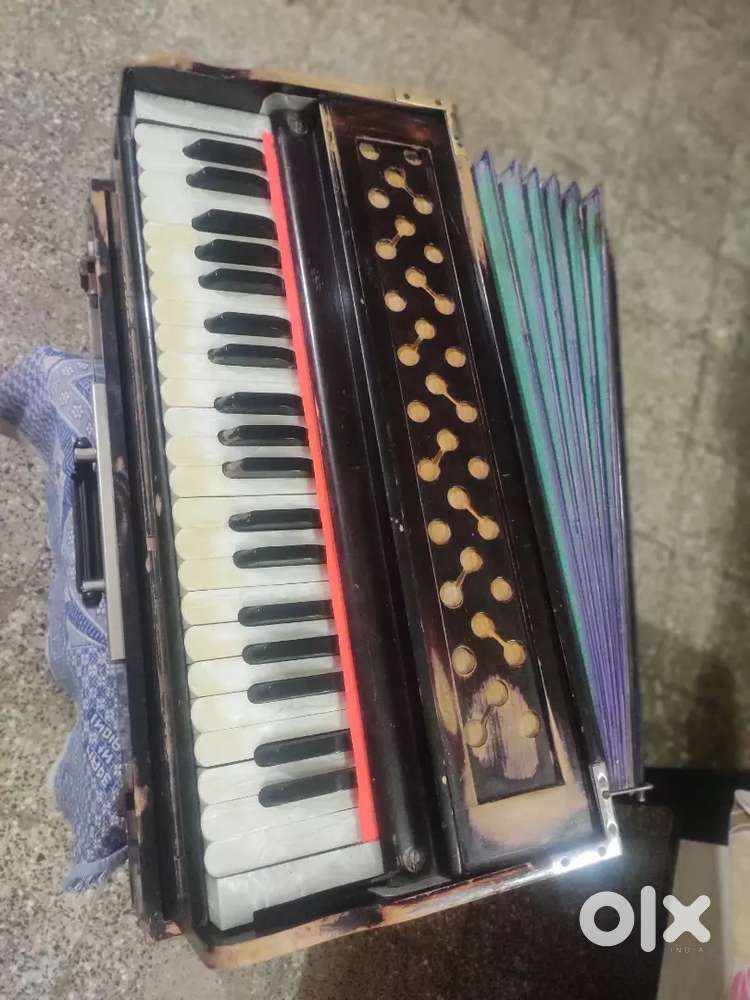 Harmonium..