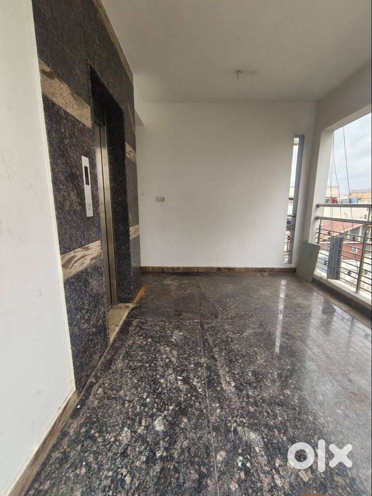 Spacious 4BHK Semi-Furnished Apartment for Lease