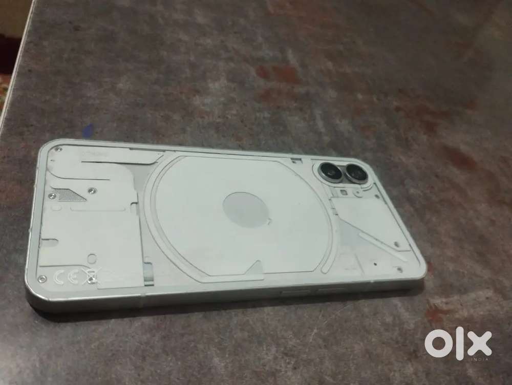 Nothing 1 good phone no scratches in display