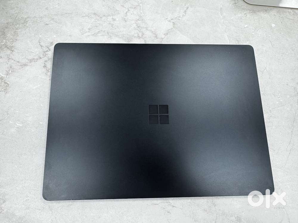 Microsoft Surface i5 10th gen Touch screen Black