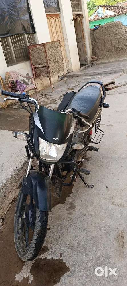 Bike me koi kami nhi h full complete h bike
