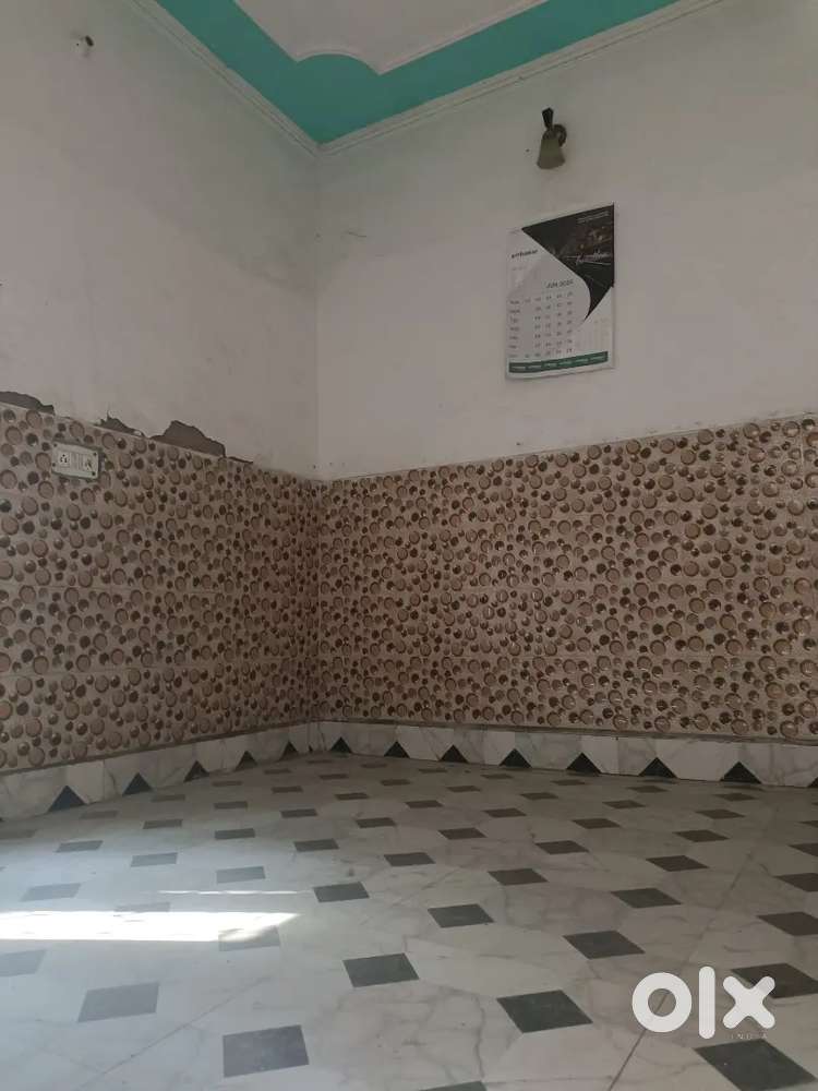 75 gaj house pakki colony mein, shiv Nagar don Bosco najafgarh gali 18