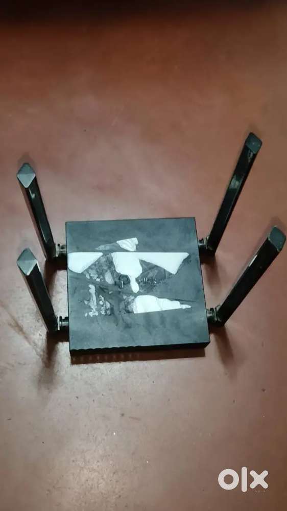 TP LINK AC1200 DUAL BAND ROUTER. MODEL-ARCHER  C54.PLEASE MESSAGE ME..