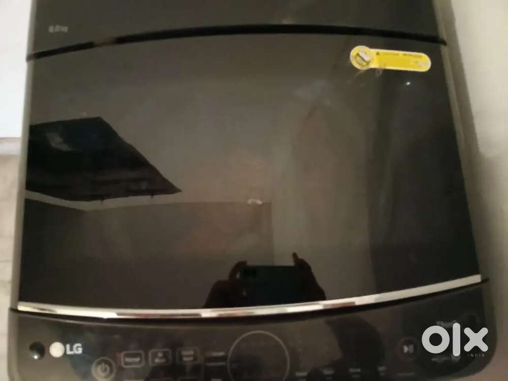 LG automatic machine. Wait 8 kg