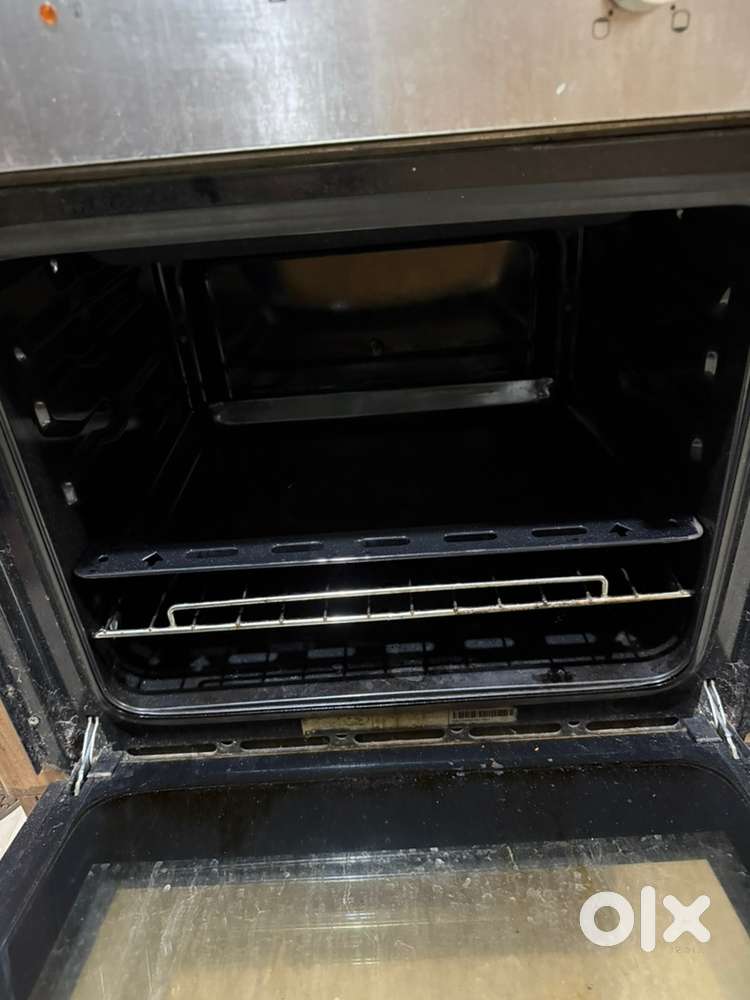 Built in oven 66 lt