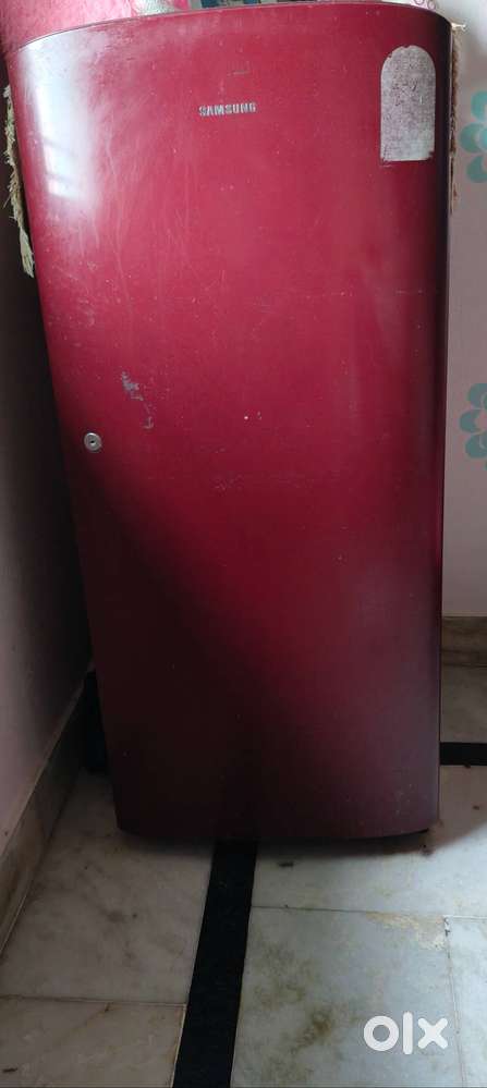 LG fridge Available in very good condition.