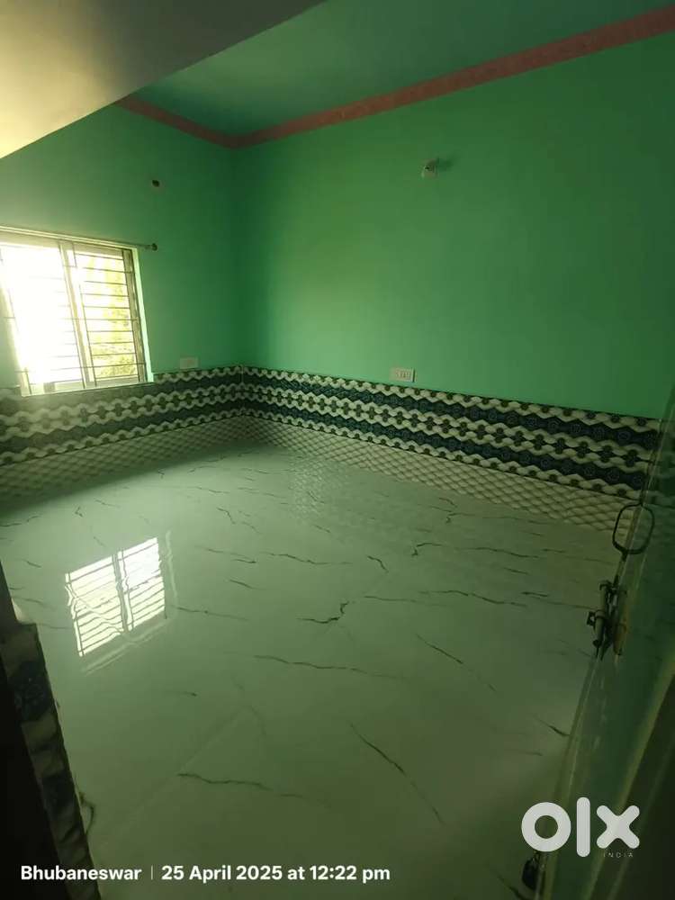 2BHK house available near AMBER showroom samantrapur only@10000