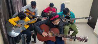 Learn to play the GUITAR from the comfort of your home with expert ins