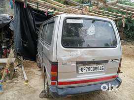 Maruti Suzuki omni car