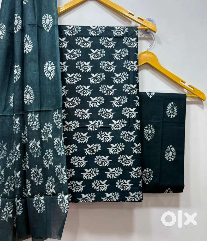 Dress mettiriyal