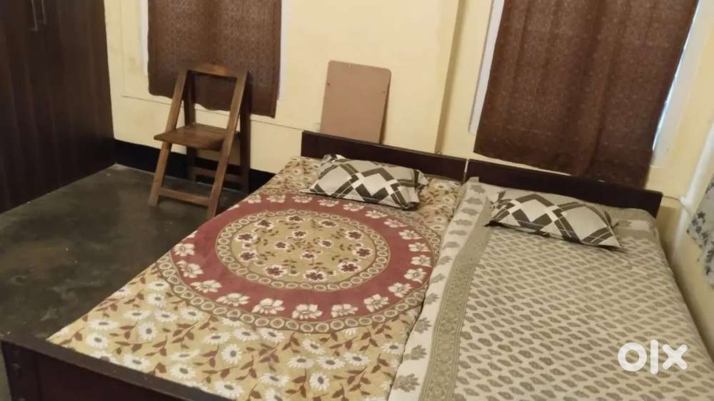 To Let for small part house