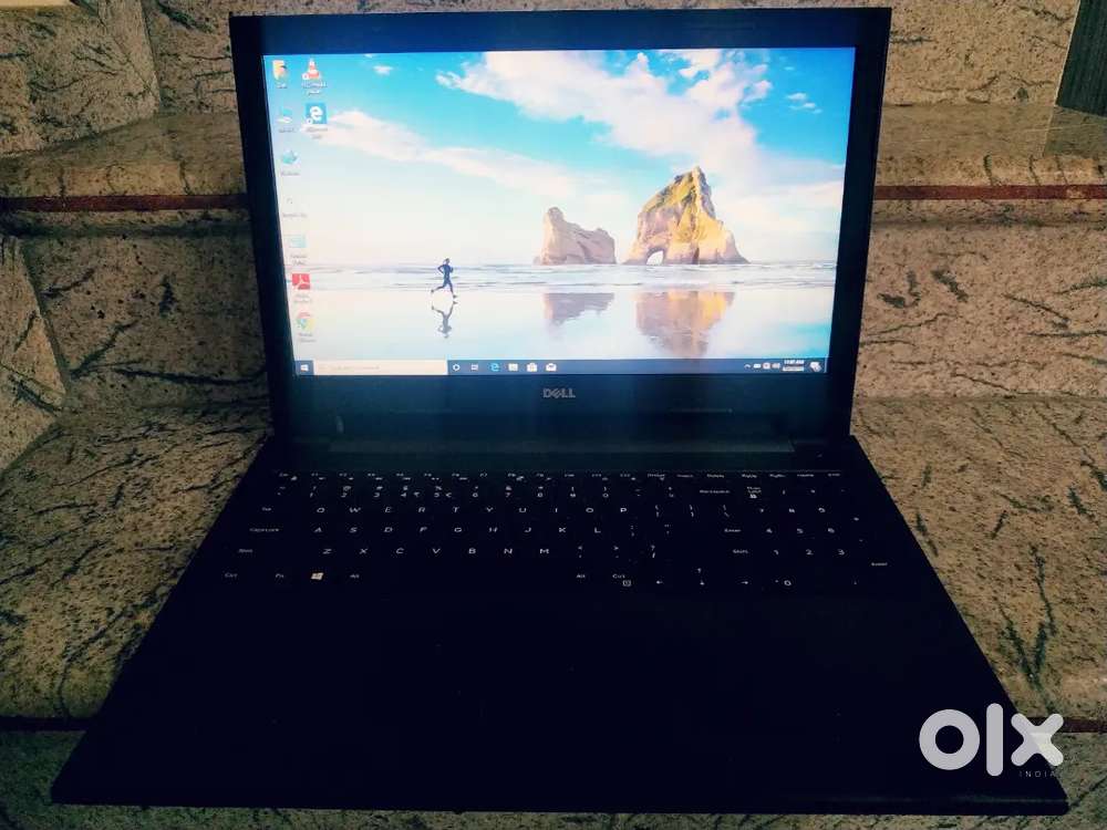 Dell Touch Screen core i5 5th gen 15.6inch 8gb Wide screen laptop