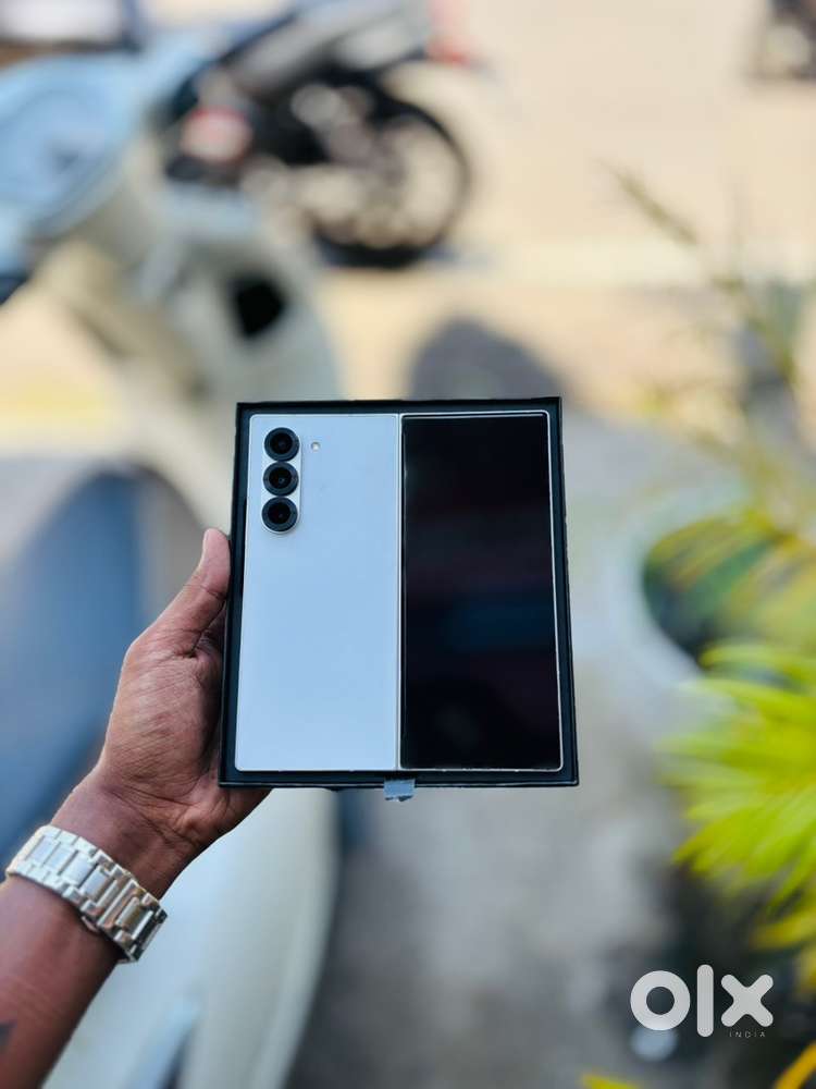 Samsung Galaxy Z Fold6 ( 12/256GB ) Just Open 12months warranty