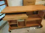 Computer table