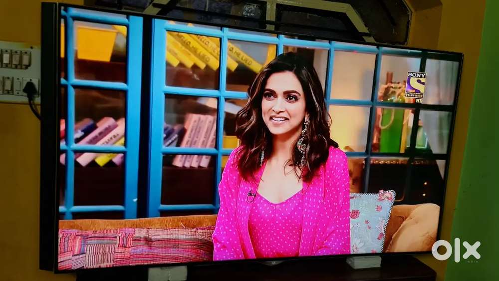 LG 79 inches 3D, 4K, Super Ultra HD Smart WebOS TV, Model LG 79UB980T