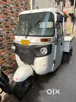 Bajaj CNG Auto