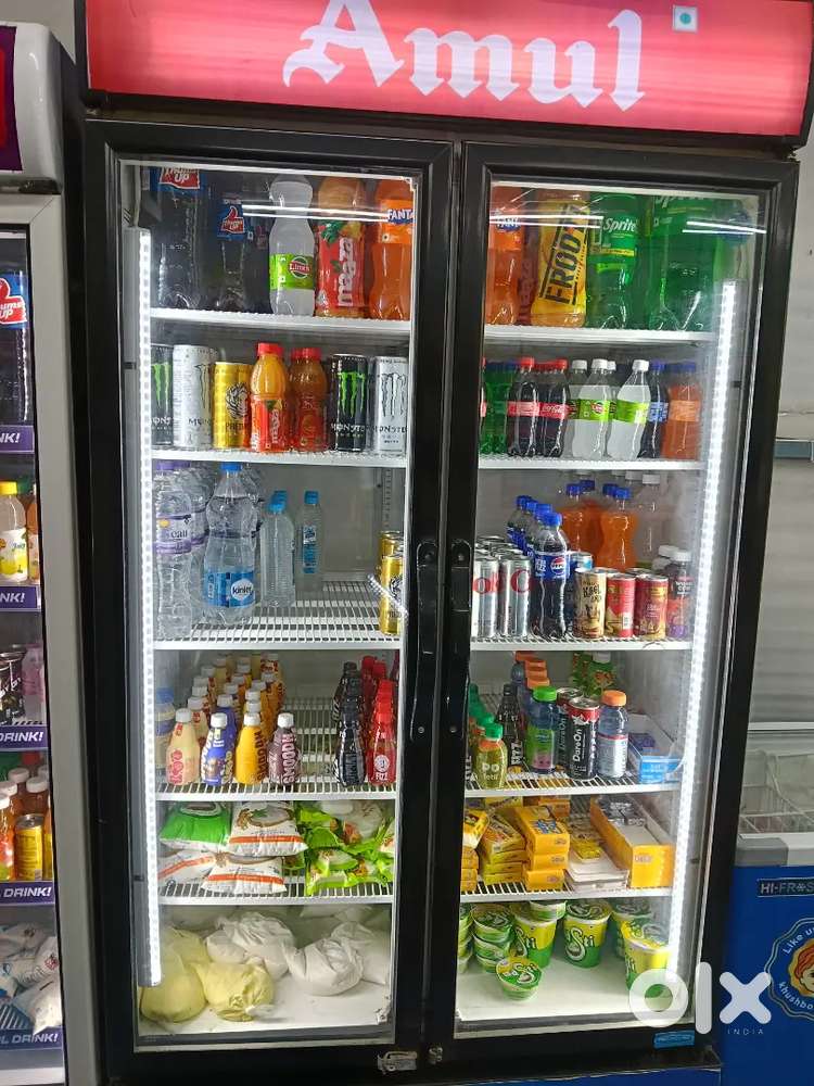 1050 Litres Commercial double door fridge