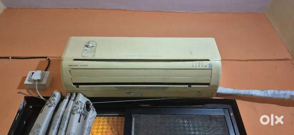 Mitsubishi Heavy Duty AC 1.1 Ton
