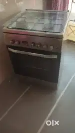 Gas oven with stove