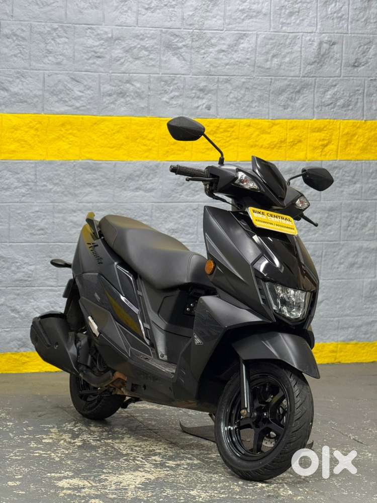 SUZUKI AVENIS 125 (2694)