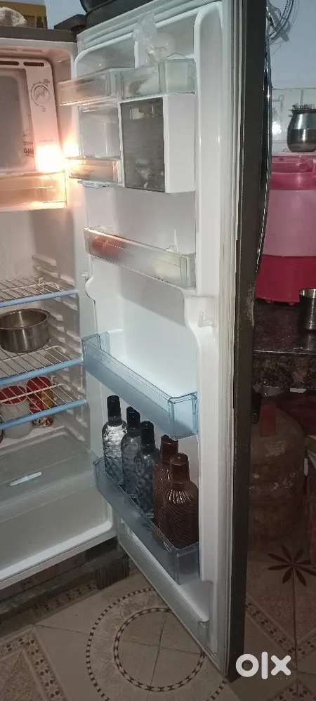 LG new condition 270 litter