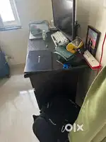 Computer table
