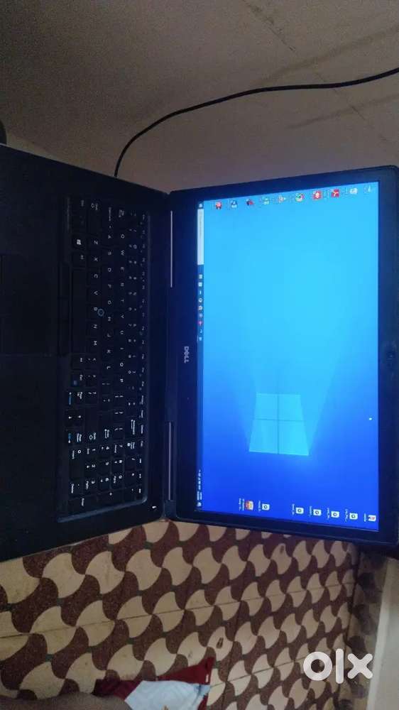 Dell laptop 17. icha display 24 gb ram 128. SSD