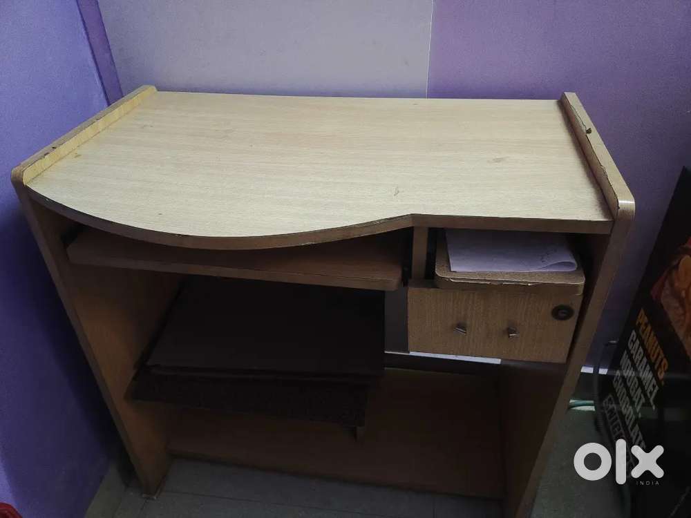 Montra Rock 3.1 and Study Table for sale
