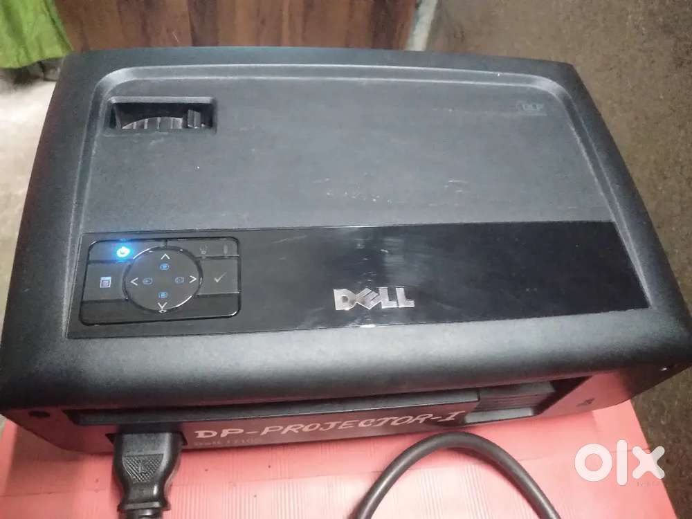 Dell Projector sell 9500/-