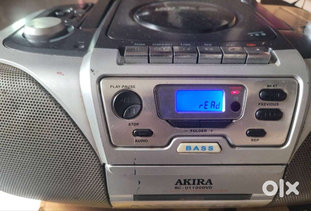 Akira 4 in 1 and Sony MHC-GNZ333D with speakers and remote
