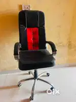 1 office chair 4 small chairs