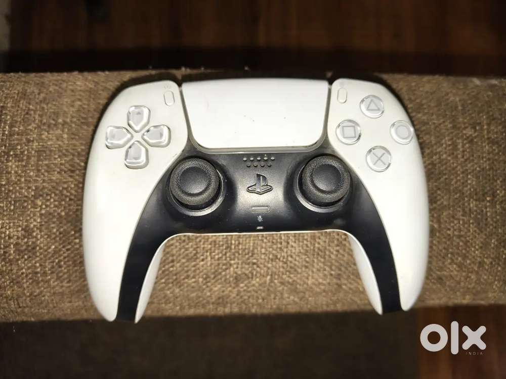 Sony PlayStation 5 dual sense controller + games