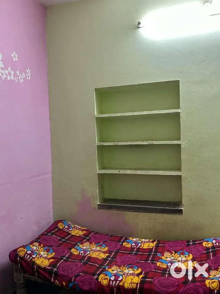 A one. Bhk independent house with 24 hr water and electricity facility